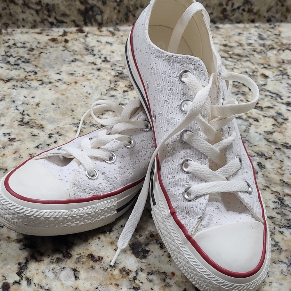 Converse white with star pattern